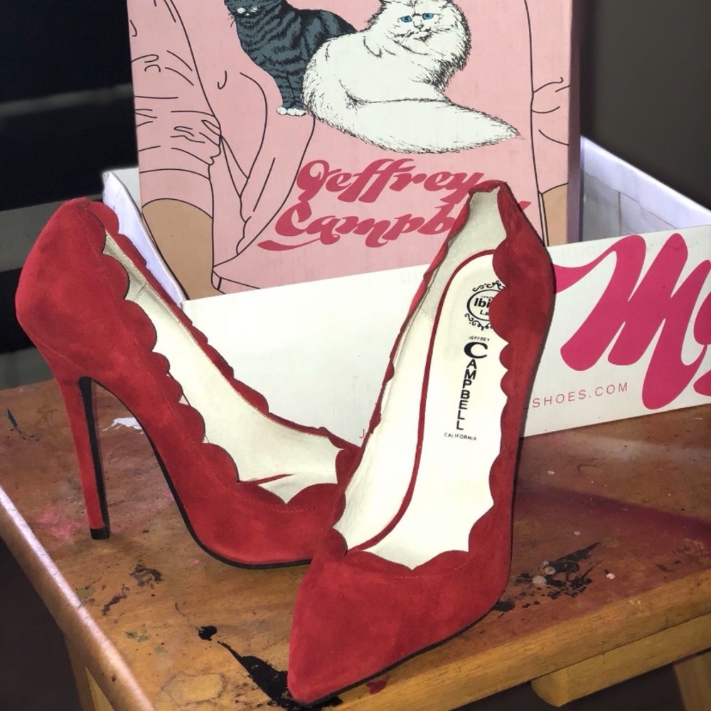 Jeffery Campbell Scallopini